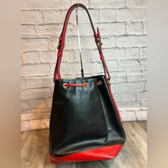 SOLD LOUIS VUITTON Noe Black Epi Leather Shoulder Bag Tote - Picture 3 of 13